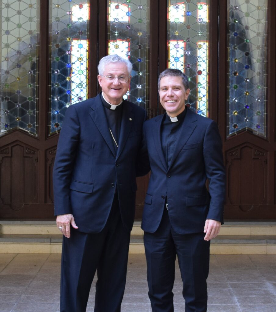 Relleu episcopal al nostre Bisbat